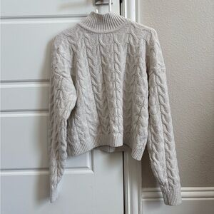 Cream turtleneck XS